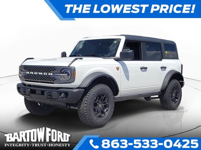 2026 Ford Bronco Badlands in Oxford White — front three-quarter view